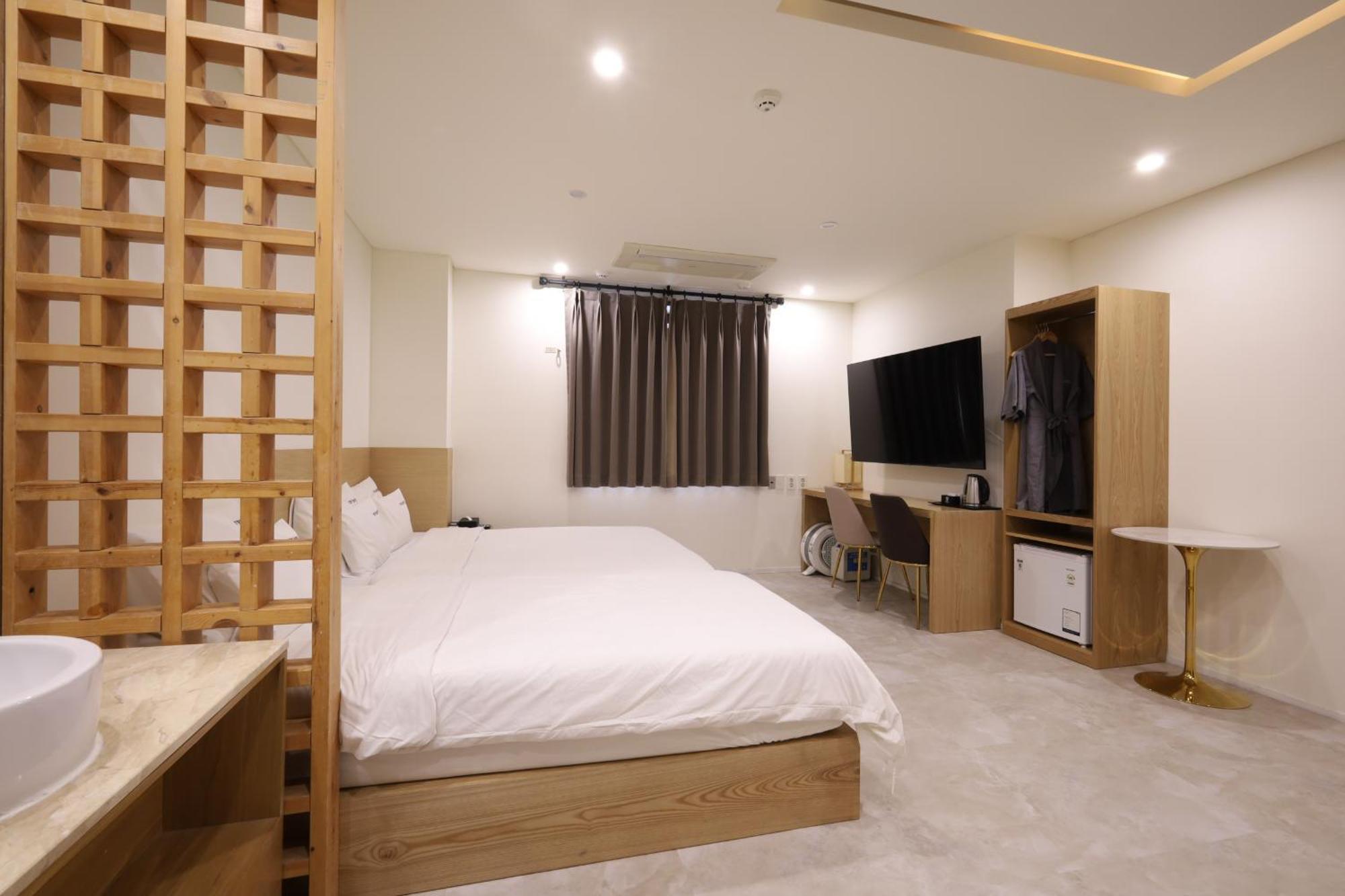 Trt Hotel Пусан Екстериор снимка