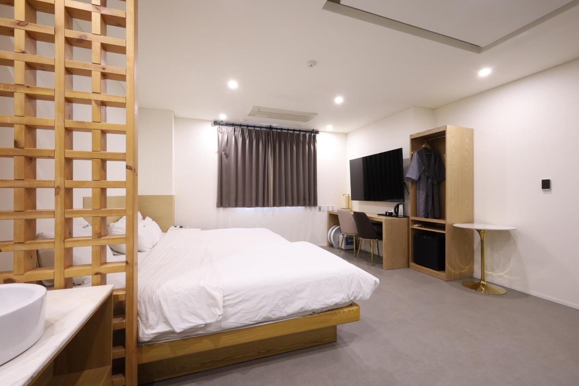 Trt Hotel Пусан Екстериор снимка