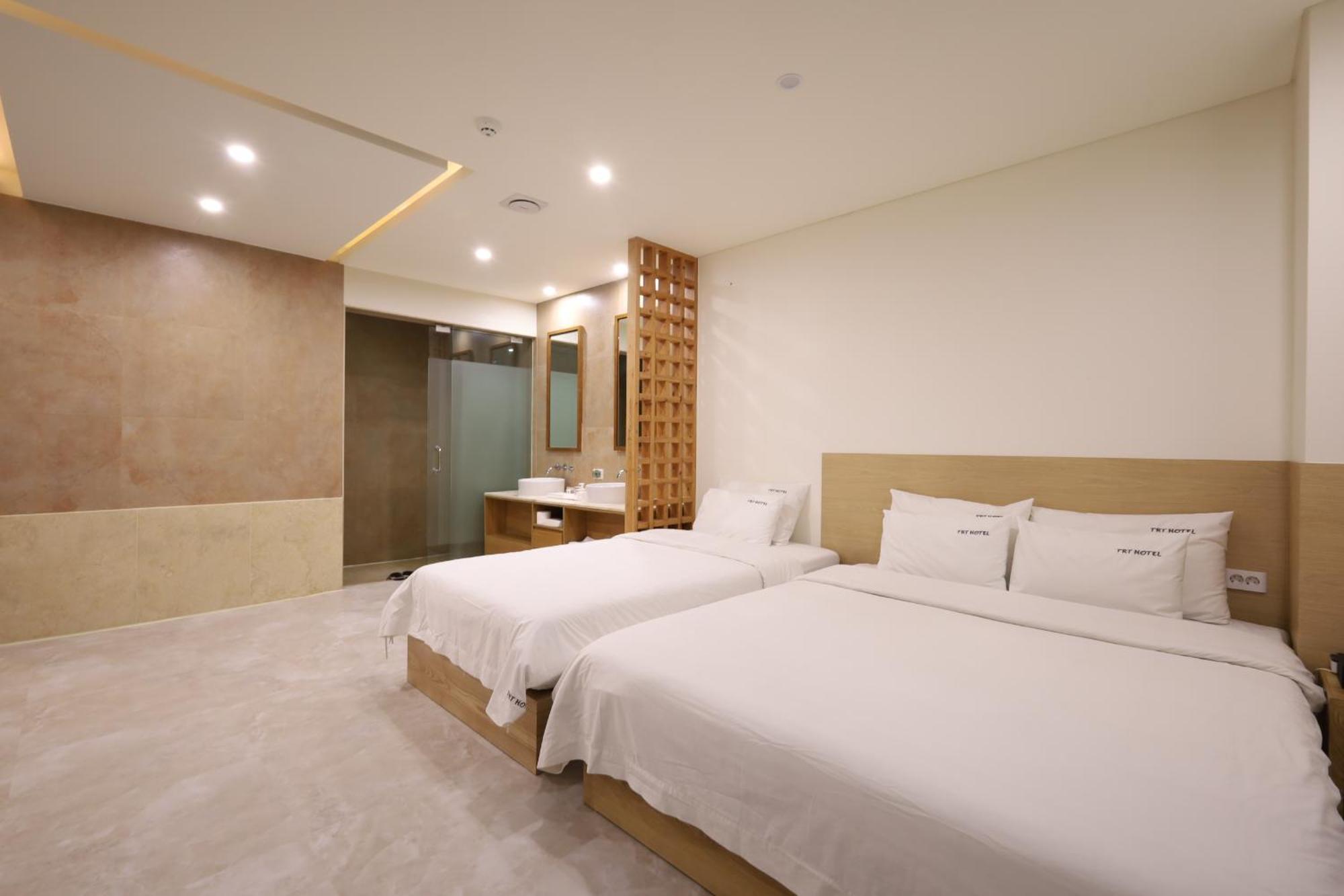 Trt Hotel Пусан Екстериор снимка