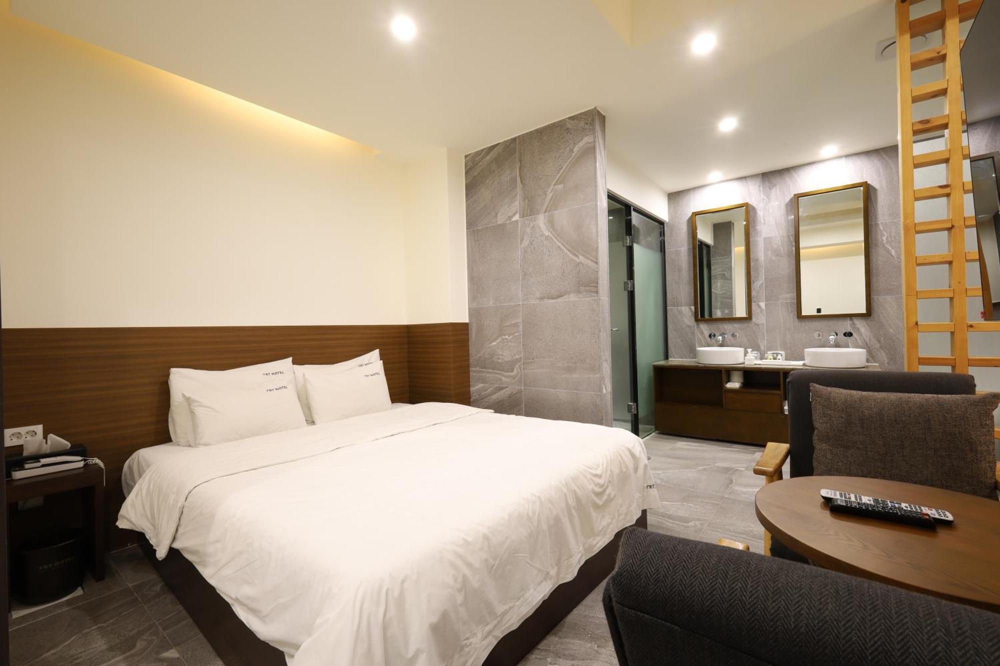 Trt Hotel Пусан Екстериор снимка